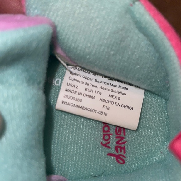 Disney | size 2 | Minnie Mouse slippers - Picture 4 of 7